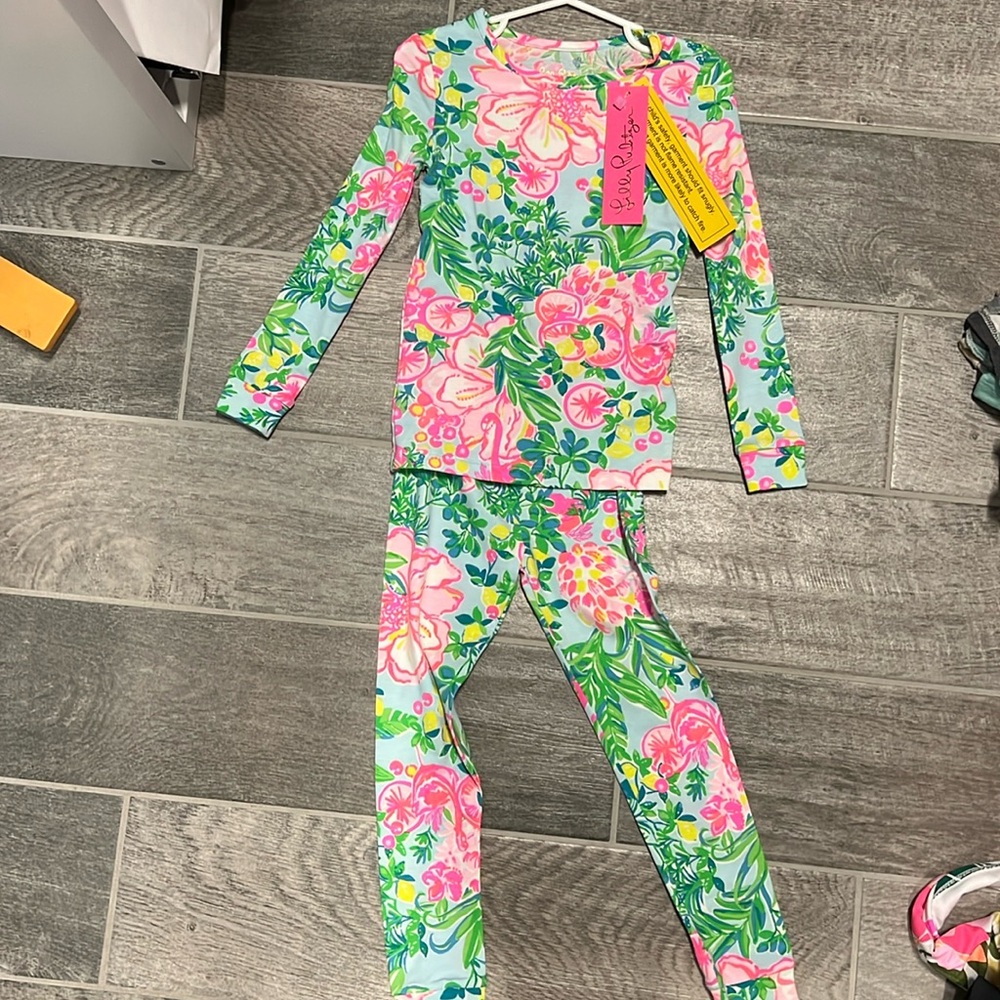 NWT Lilly Pulitzer Girls Sammy Snug Fit Pajamas